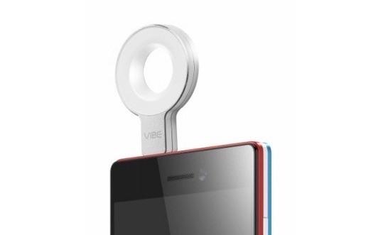 Lenovo selfie işığını təqdim edib