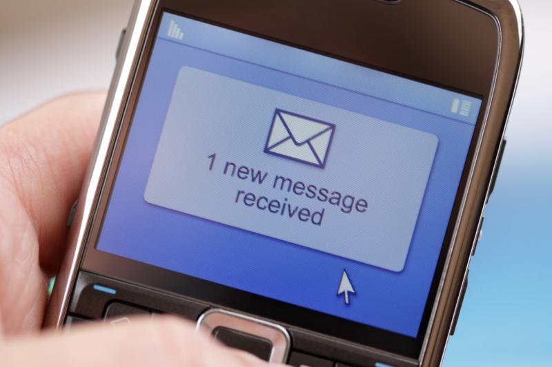 Ev telefonlarından smartfonlara sms göndərmək mümkündür 
