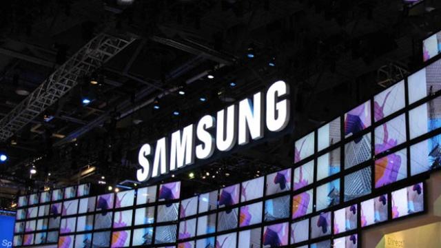 2015-ci ildə “Samsung” şirkəti elastik displey istehsal edəcək