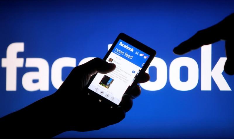 Facebook “klip yoldaşlığı”nı təqdim edib