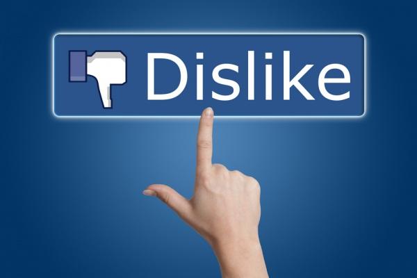 Facebook istifadəçilərinin nəzərinə