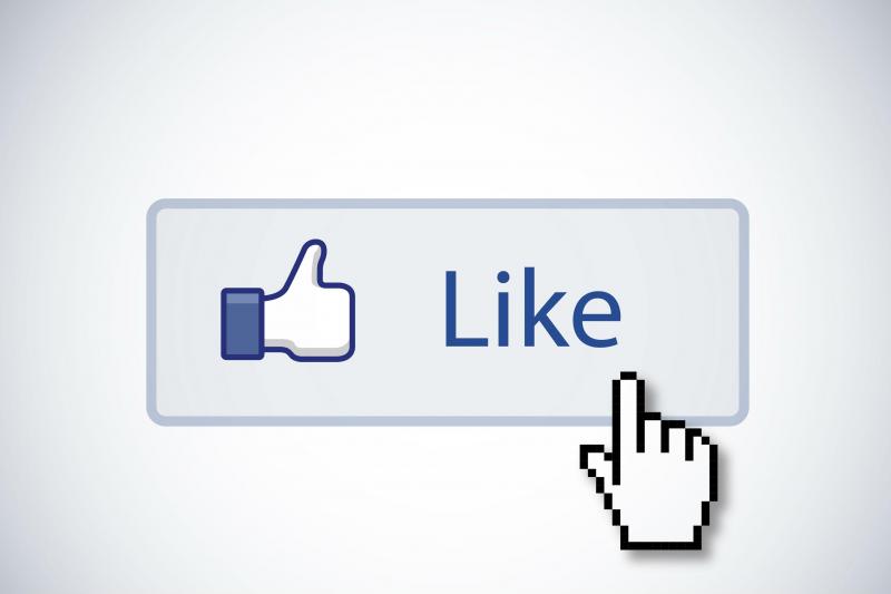 Facebook təsisçisinin fantastik gəliri