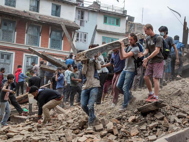 Nepalda zəlzələdən sonra rabitə sıradan çıxıb
