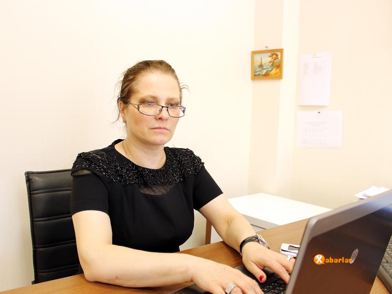 “İbtidai siniflərdə informatikanın tədrisi zamanı çətinliklərlə üzləşirik”