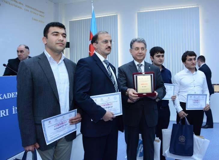 İnformatika üzrə “X Ümumrespublika Olimpiadası”nın qalibləri mükafatlandırıldı