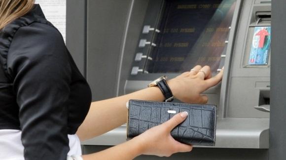 Hansı ölkədə bank kartlarından daha çox istifadə edilir?