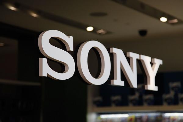 Dünyanın ilk 4K ekranlı smartfonu təqdim edildi