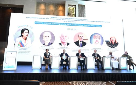 Plenar sessiyada süni intellekt və insan hüquqları üzrə qlobal çağırışlar səsləndirilib