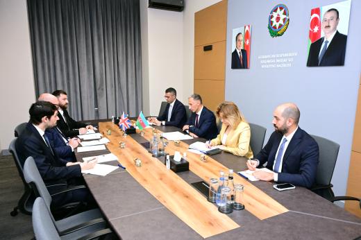 Nazir Böyük Britaniya və Şimali İrlandiya Birləşmiş Krallığının Azərbaycandakı səfiri ilə görüşüb
